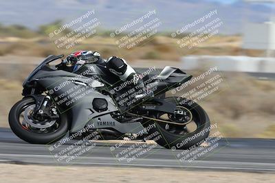 media/Nov-16-2025-Race Pace (Sun) [[8c5fa54630]]/Verified Riders/9-Turn 16 (150pm)/